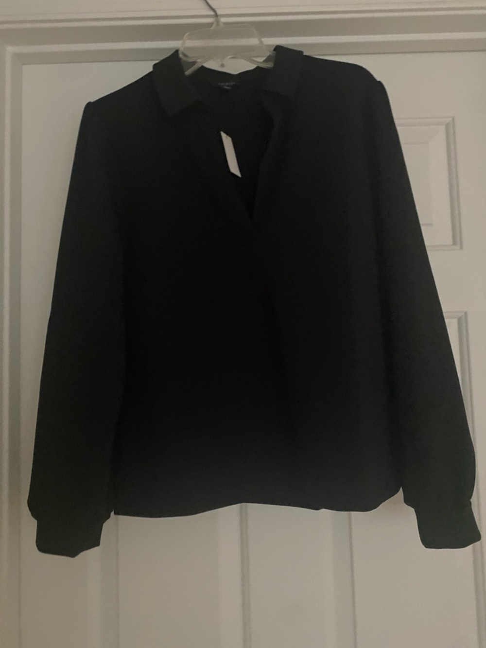 Talbots Black V-neckline Collared Blouse - Medium - Picture 11 of 16